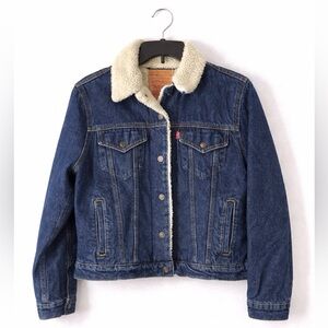 Levi’s Sherpa Denim Jacket Women’s Small Dark Wash Trucker Lined